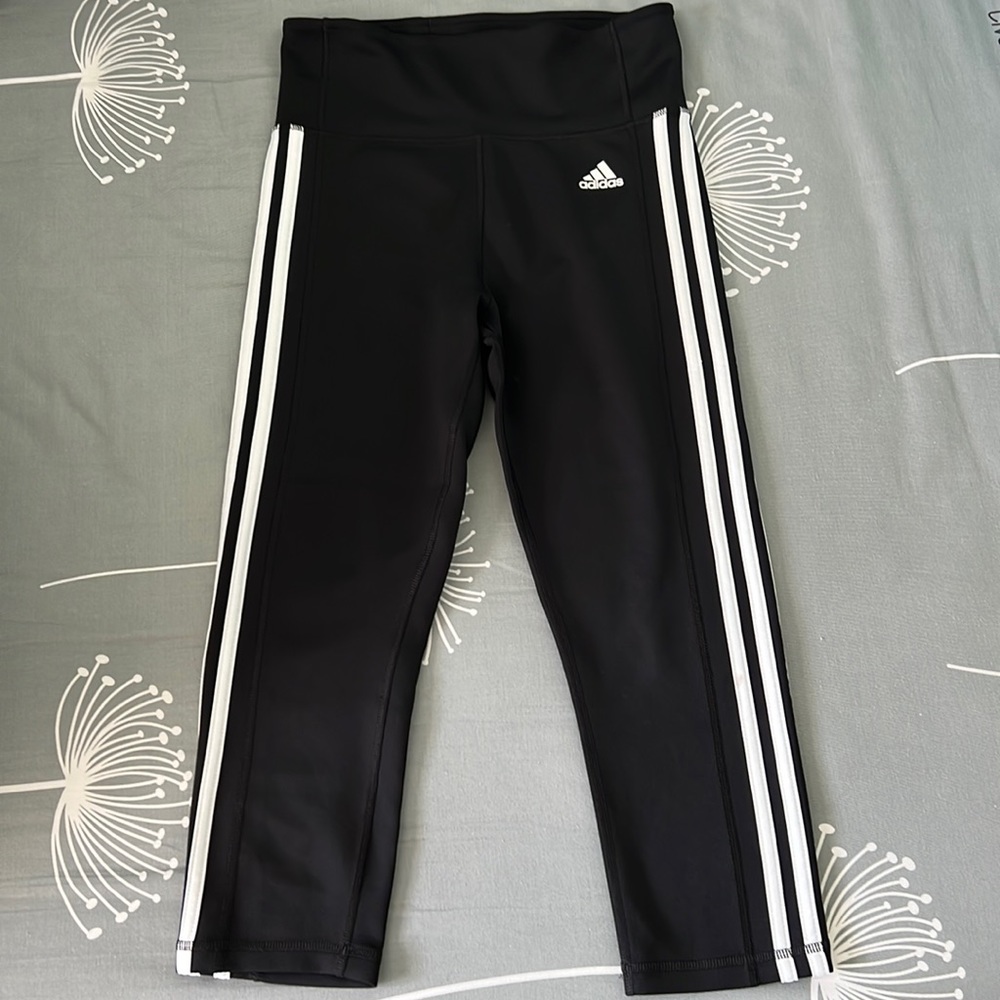Adidas high waisted 3/4 leggings